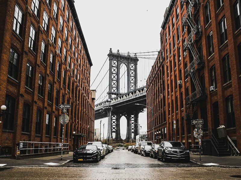 Manhattan through Dumbo